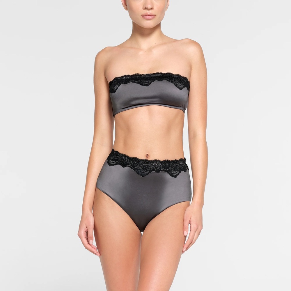 SKIMS LACE SWIM BANDEAU BIKINI TOP GUNMETAL